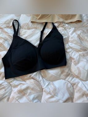 True & Co. Seamless Bras in Black